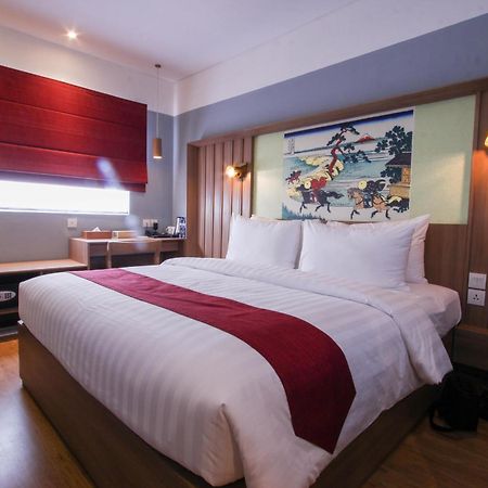 Kuretakeso Kemang Hotel Yakarta Exterior foto